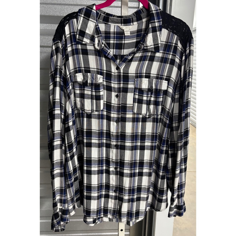 Cato EST 1946 Plaid Lace Yoke Button Down Shirt Navy Black White 22/24W